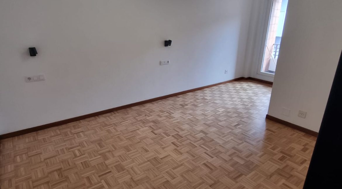 WhatsApp Image 2025-08-22 at 14.43.11